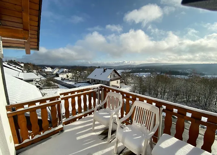 Welcome In - 'rothaarglueck' In Neuastenberg-winterberg Met Uitzicht En Terras *